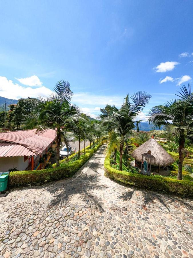 Hosteria El Paraiso Hotel Jardín Exterior photo