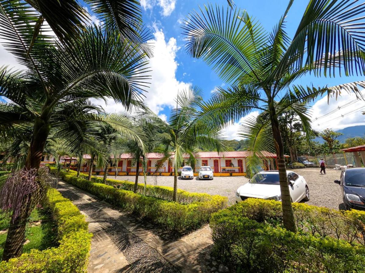 Hosteria El Paraiso Hotel Jardín Exterior photo