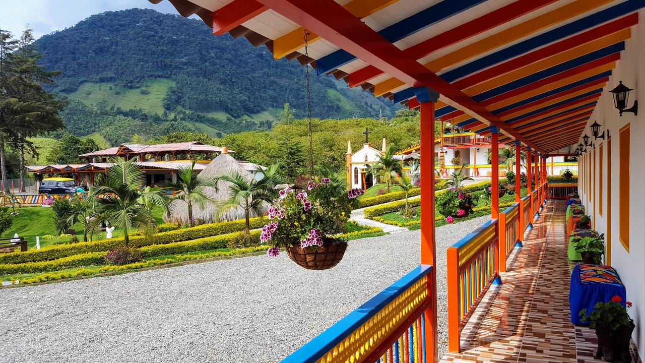 Hosteria El Paraiso Hotel Jardín Exterior photo