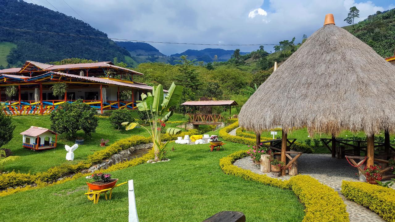 Hosteria El Paraiso Hotel Jardín Exterior photo